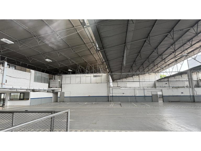 Bodega en arriendo en Las Delicias, Cali, 4692 m² · foto 11 de 14