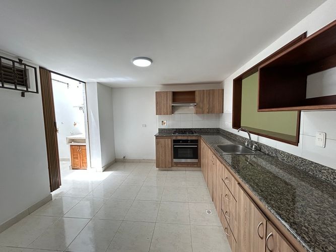 Apartamento de 4 alcobas en arriendo en Zona Centro, Envigado, 250 m² · foto 5 de 24