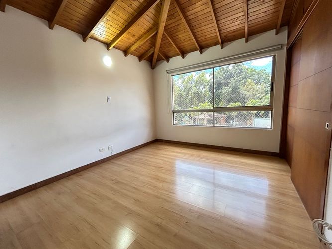 Apartamento de 4 alcobas en arriendo en Zona Centro, Envigado, 250 m² · foto 10 de 24