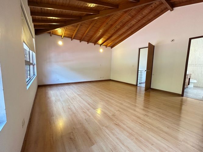 Apartamento de 4 alcobas en arriendo en Zona Centro, Envigado, 250 m² · foto 11 de 24