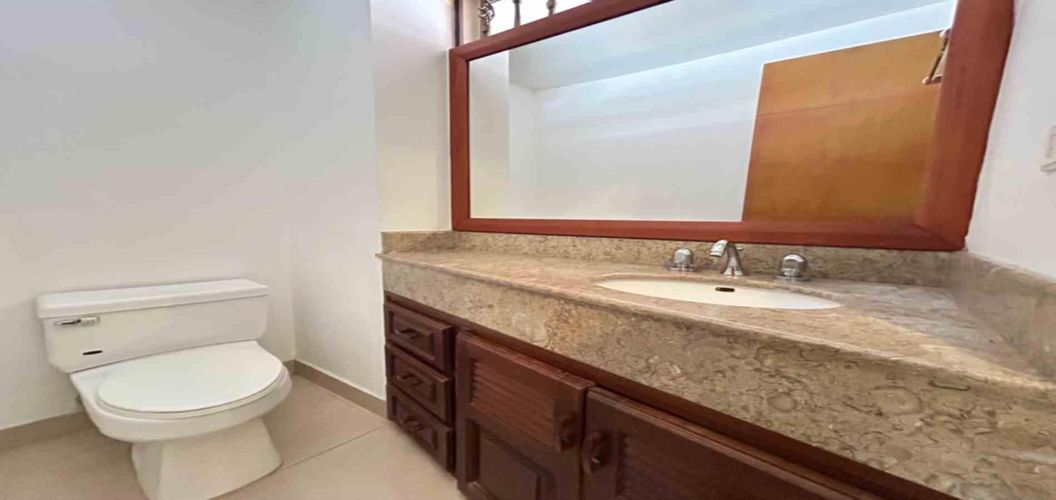 Apartamento de 4 alcobas en arriendo en Zona Centro, Envigado, 250 m² · foto 19 de 24