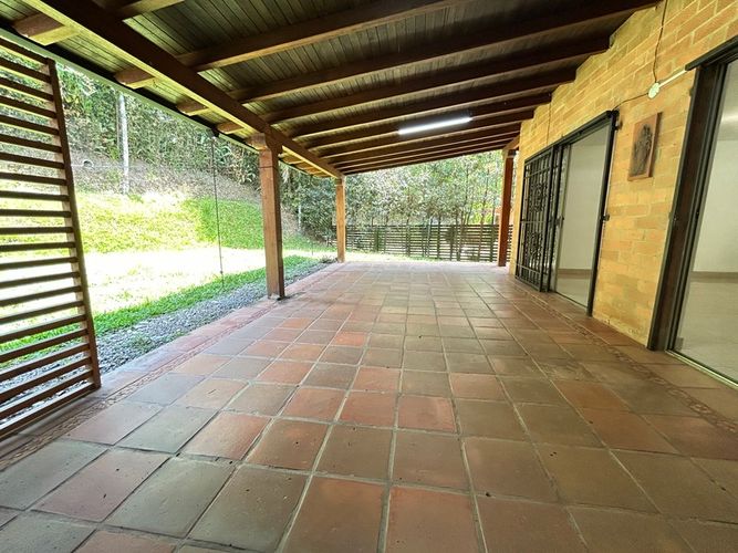 Apartamento de 4 alcobas en arriendo en Zona Centro, Envigado, 250 m² · foto 22 de 24