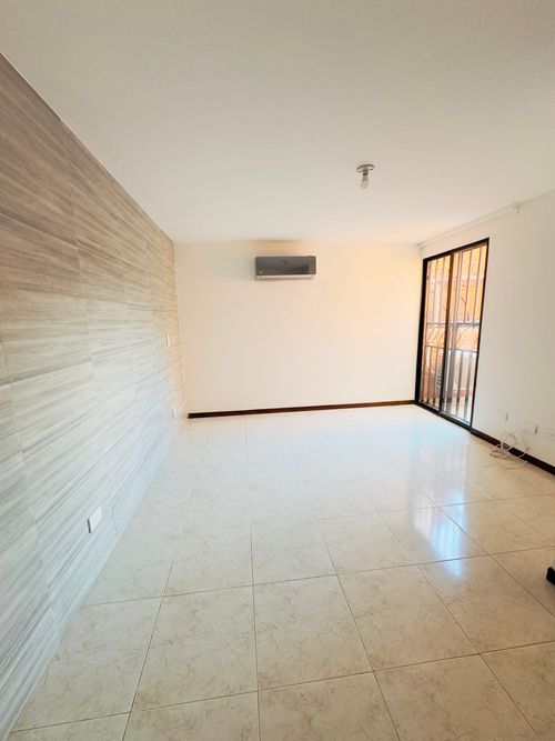 Apartamento de 3 alcobas en venta en Santa Teresita, Cali, 200 m² · foto 9 de 16
