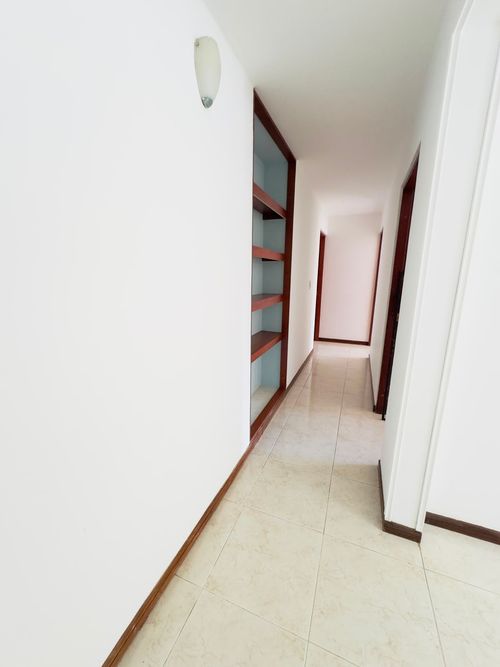 Apartamento de 3 alcobas en venta en Santa Teresita, Cali, 200 m² · foto 12 de 16