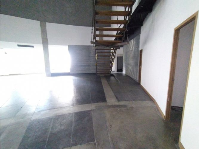 Local en arriendo en Milla De Oro, Medellín, 570 m² · foto 4 de 17