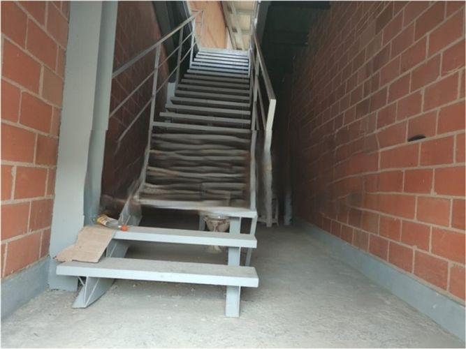 Bodega en arriendo en Laureles, Medellín, 320 m² · foto 10 de 11