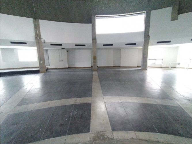 Local en arriendo en Milla De Oro, Medellín, 570 m² · foto 9 de 17