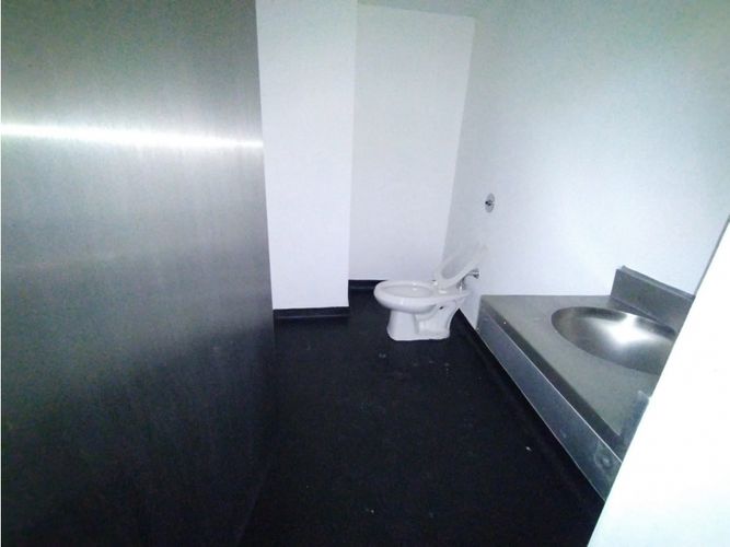 Local en arriendo en Milla De Oro, Medellín, 570 m² · foto 16 de 17