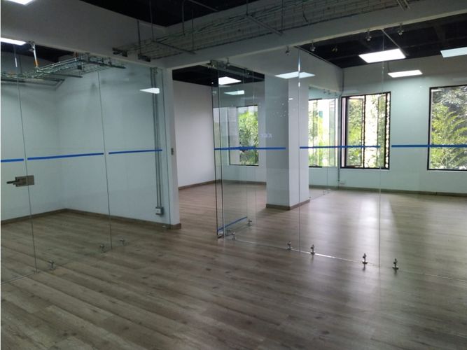 Local en arriendo en Milla De Oro, Medellín, 79 m² · foto 9 de 10