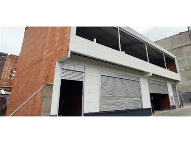 Bodega en arriendo en Laureles, Medellín, 320 m² · foto 3 de 9