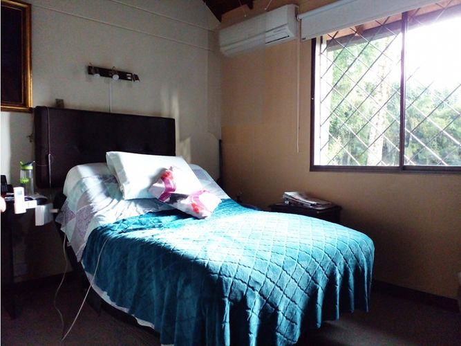 Casa de 4 alcobas en venta en San Lucas, Medellín, 500 m² · foto 10 de 15