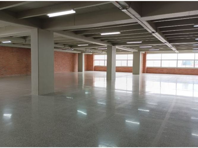 Local en arriendo en Aeroparque Juan Pablo Ii, Medellín, 584 m² · foto 11 de 12