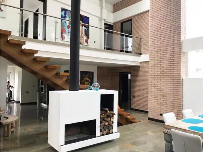 Casa de 5 alcobas en venta en Cumbres, Envigado, 380 m² · foto 6 de 17