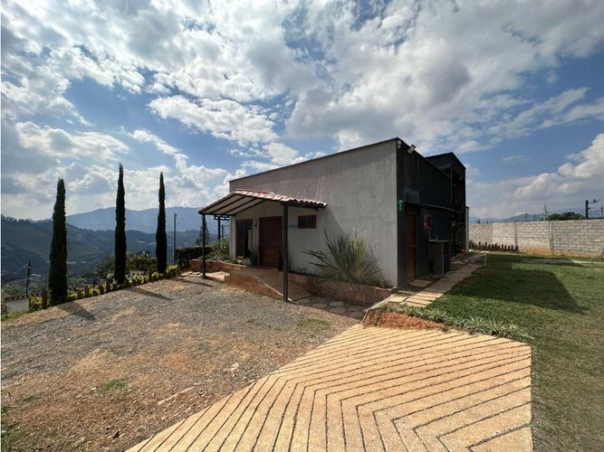 Finca en venta en Las Lomitas, Medellín, 287 m² · foto 3 de 19