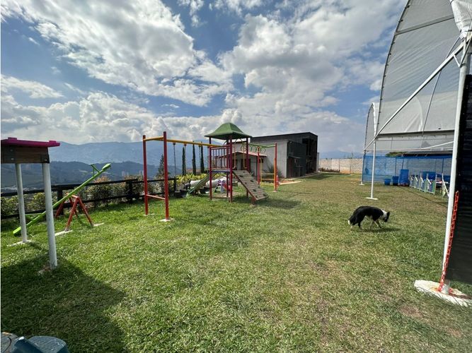 Finca en venta en Las Lomitas, Medellín, 287 m² · foto 6 de 19