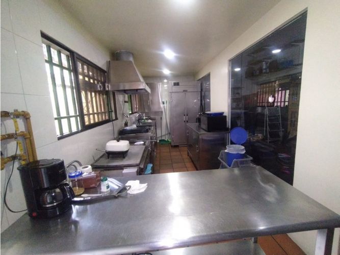 Local en arriendo en Asdesillas, Sabaneta, 147 m² · foto 2 de 10