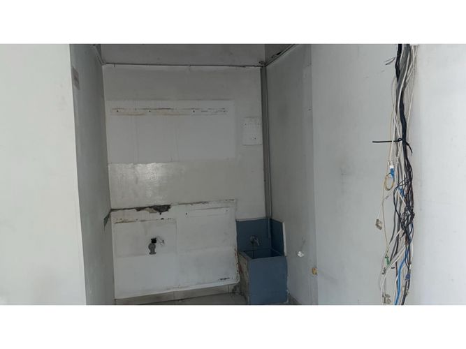 Local en arriendo en Milla De Oro, Medellín, 96 m² · foto 6 de 11