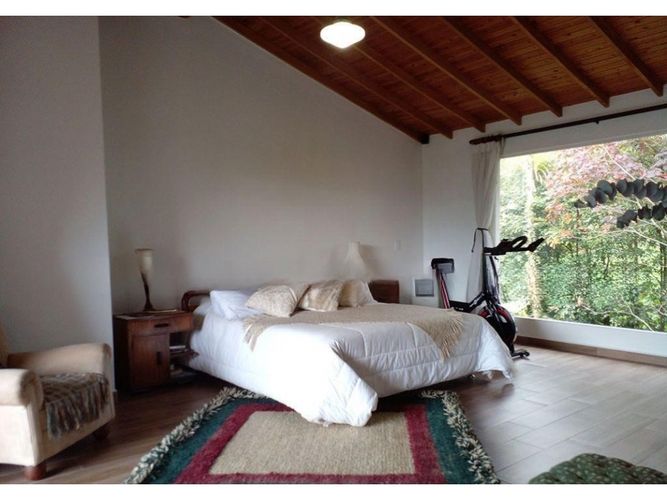 Casa de 4 alcobas en venta en El Chocho, Envigado, 375 m² · foto 9 de 20