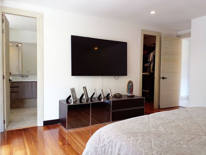 Apartamento de 3 alcobas en venta en El Poblado, Medellín, 270 m² · foto 16 de 20