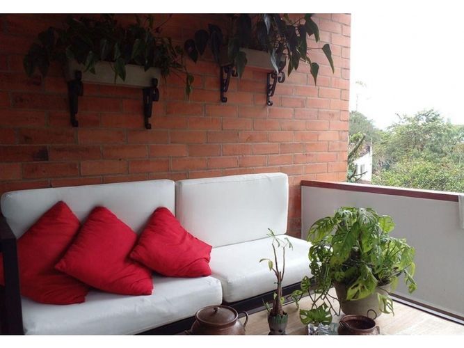 Casa de 4 alcobas en venta en El Chocho, Envigado, 375 m² · foto 15 de 20