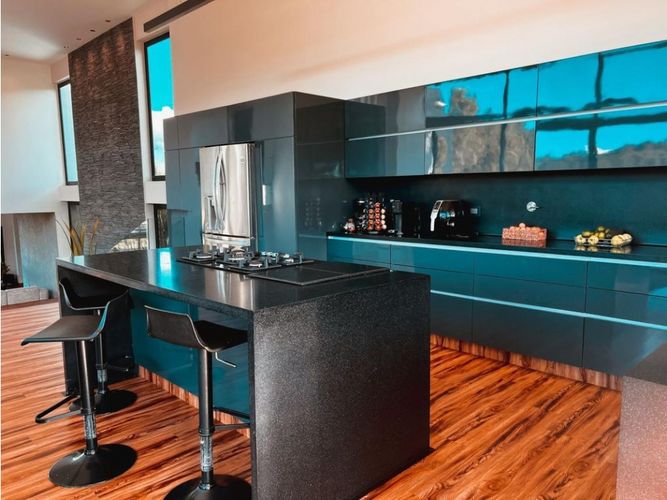 Casa de 3 alcobas en venta en Altos Del Escobero, Envigado, 680 m² · foto 2 de 24