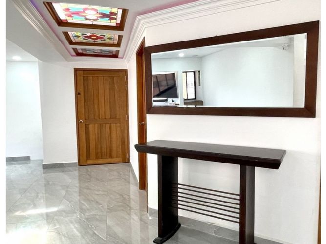 Apartamento de 5 alcobas en arriendo en Patio Bonito, Medellín, 244 m² · foto 8 de 18