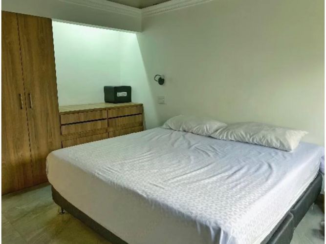 Apartamento de 5 alcobas en arriendo en Patio Bonito, Medellín, 244 m² · foto 11 de 18