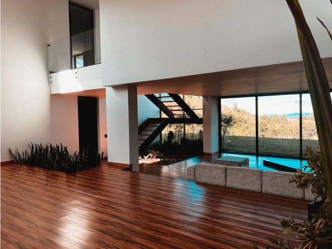 Casa de 3 alcobas en venta en Altos Del Escobero, Envigado, 680 m² · foto 11 de 24