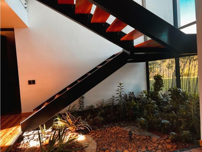 Casa de 3 alcobas en venta en Altos Del Escobero, Envigado, 680 m² · foto 13 de 24