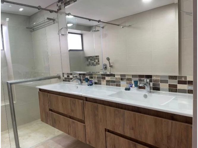 Apartamento de 5 alcobas en arriendo en Patio Bonito, Medellín, 244 m² · foto 18 de 18