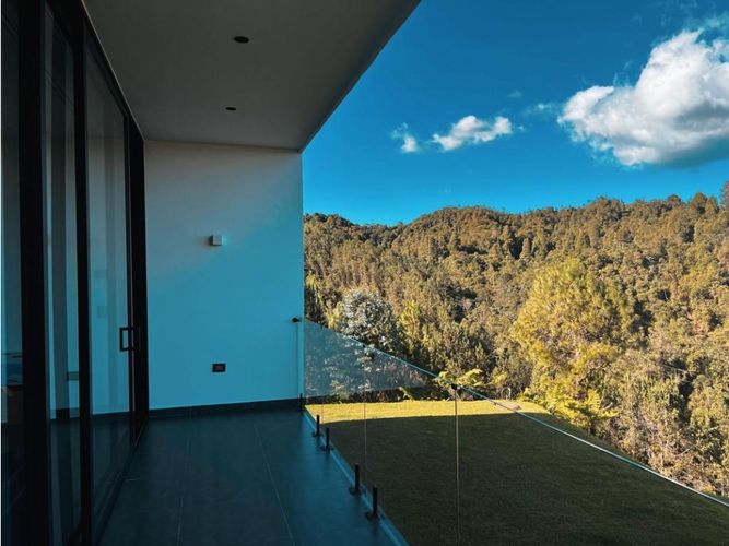 Casa de 3 alcobas en venta en Altos Del Escobero, Envigado, 680 m² · foto 19 de 24