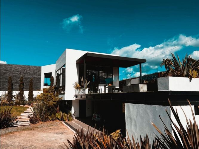 Casa de 3 alcobas en venta en Altos Del Escobero, Envigado, 680 m² · foto 22 de 24