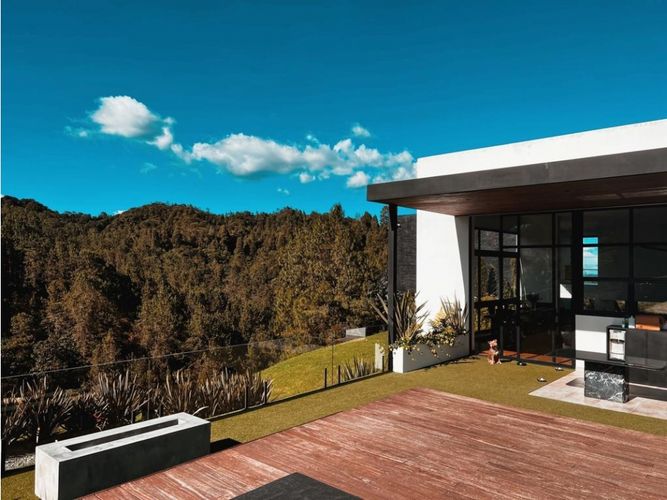 Casa de 3 alcobas en venta en Altos Del Escobero, Envigado, 680 m² · foto 24 de 24
