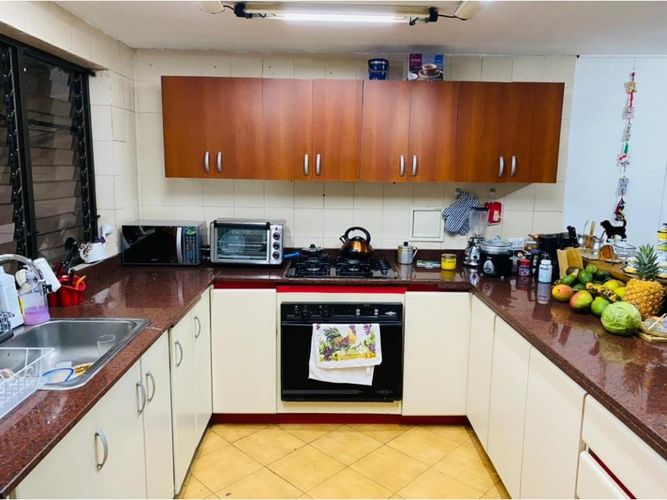 Casa de 3 alcobas en venta en Vía Las Palmas, Medellín, 472 m² · foto 3 de 20