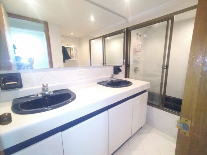 Apartamento de 3 alcobas en venta en Vizcaya, Medellín, 232 m² · foto 19 de 20
