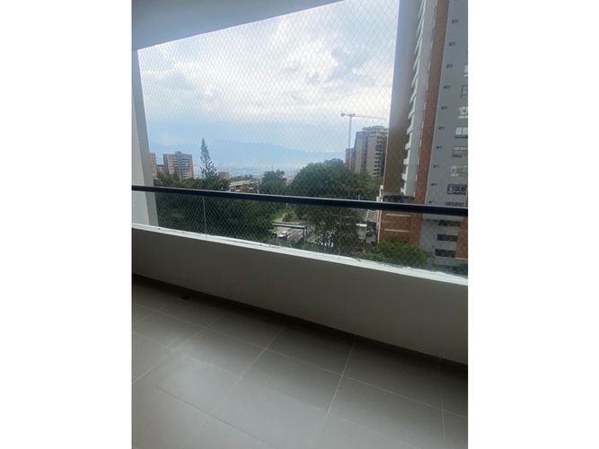 Apartamento de 3 alcobas en arriendo en Las Brujas, Medellín, 164 m² · foto 14 de 17