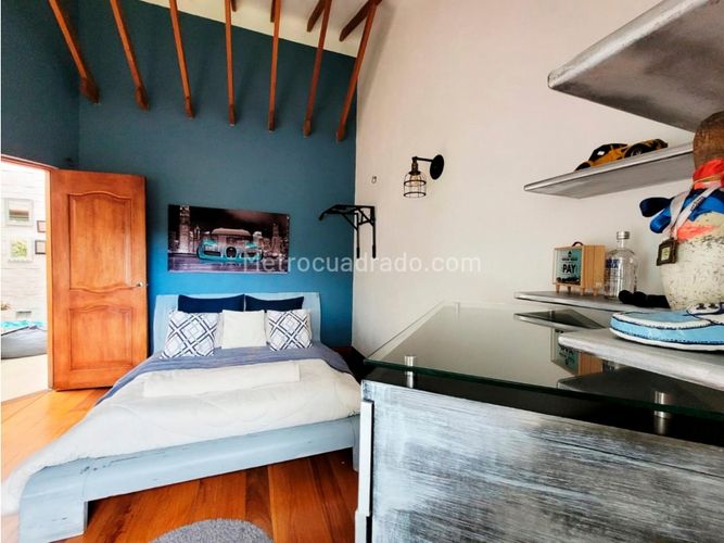 Casa de 4 alcobas en venta en Loma Del Escobero, Envigado, 400 m² · foto 9 de 16