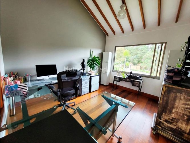 Casa de 4 alcobas en venta en Loma Del Escobero, Envigado, 400 m² · foto 10 de 16