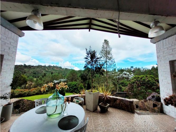 Casa de 4 alcobas en venta en Loma Del Escobero, Envigado, 400 m² · foto 15 de 16