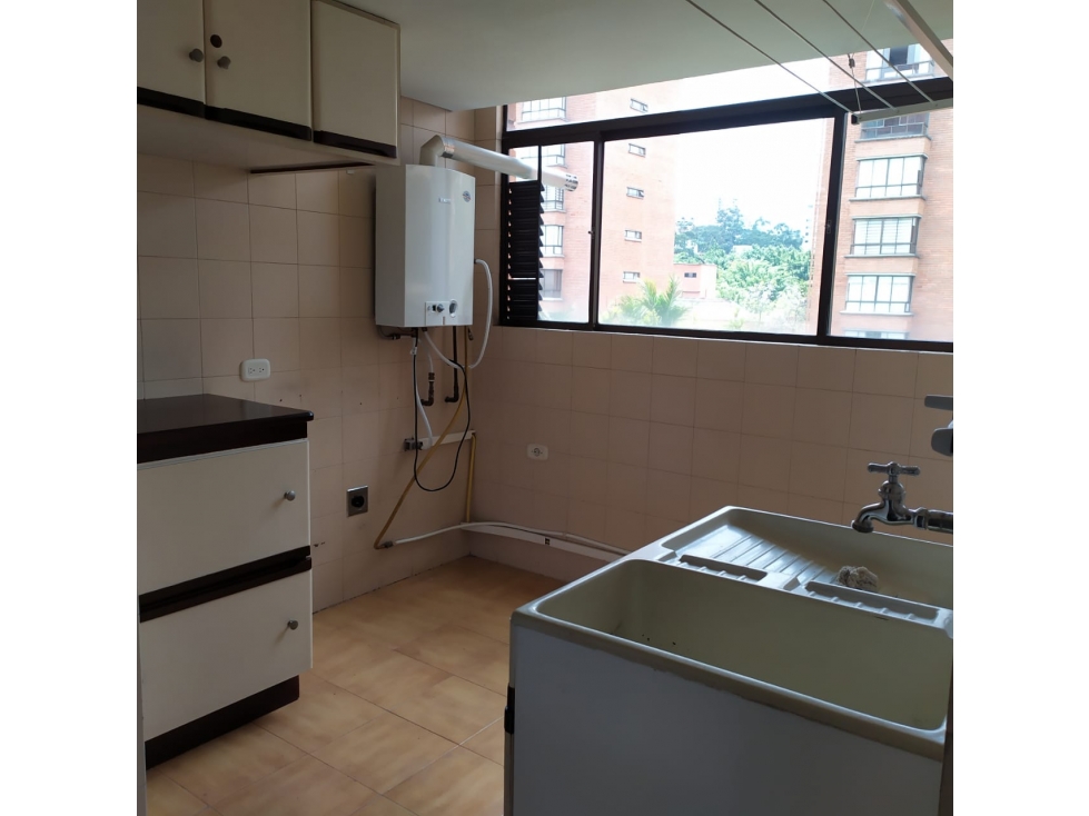 Apartamento en arriendo en Alejandria, Medellín · foto 2 de 20
