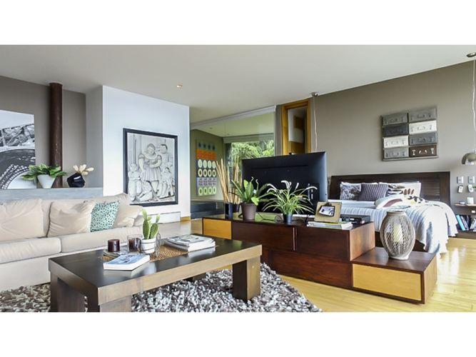 Casa de 3 alcobas en venta en Las Palmas, Medellín, 492 m² · foto 2 de 19