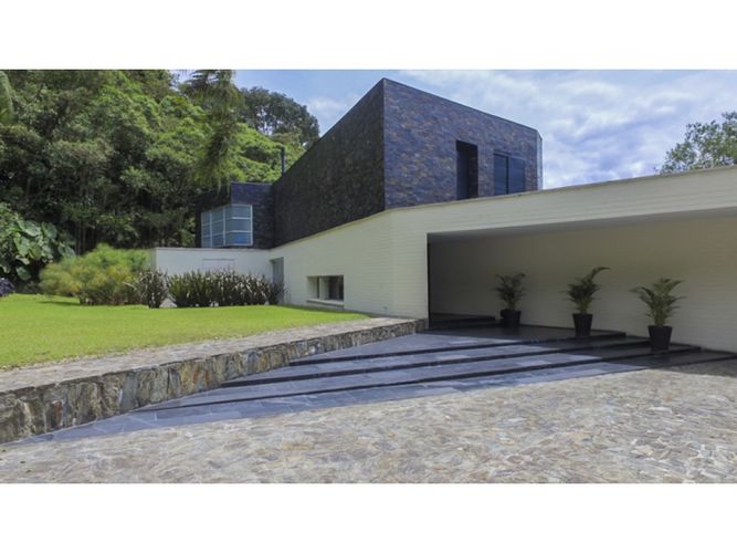 Casa de 3 alcobas en venta en Las Palmas, Medellín, 492 m² · foto 6 de 19