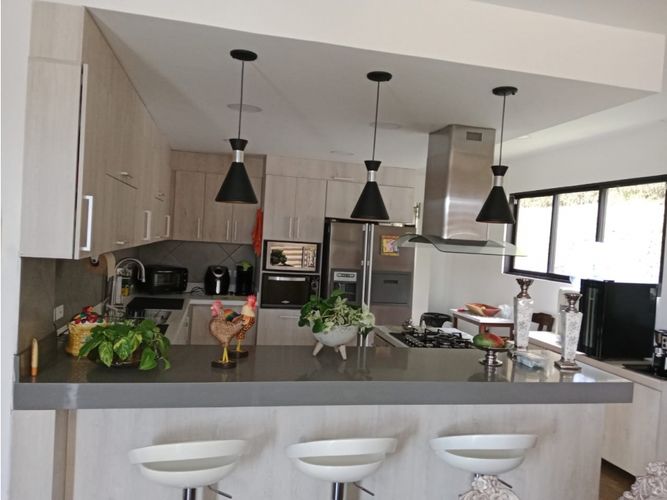 Casa de 3 alcobas en venta en Loma Del Escobero, Envigado, 420 m² · foto 7 de 24