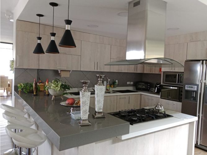Casa de 3 alcobas en venta en Loma Del Escobero, Envigado, 420 m² · foto 9 de 24