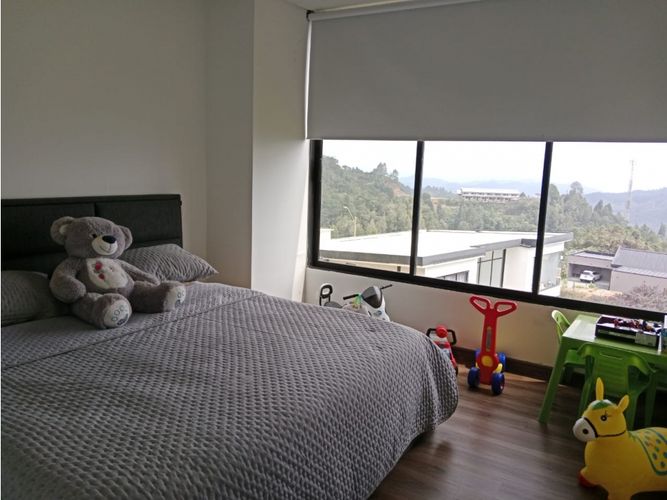 Casa de 3 alcobas en venta en Loma Del Escobero, Envigado, 420 m² · foto 11 de 24