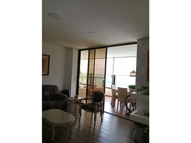Casa de 3 alcobas en venta en Loma Del Escobero, Envigado, 420 m² · foto 13 de 24