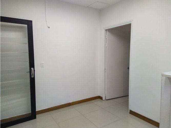 Local en arriendo en Patio Bonito, Medellín, 45 m² · foto 4 de 23