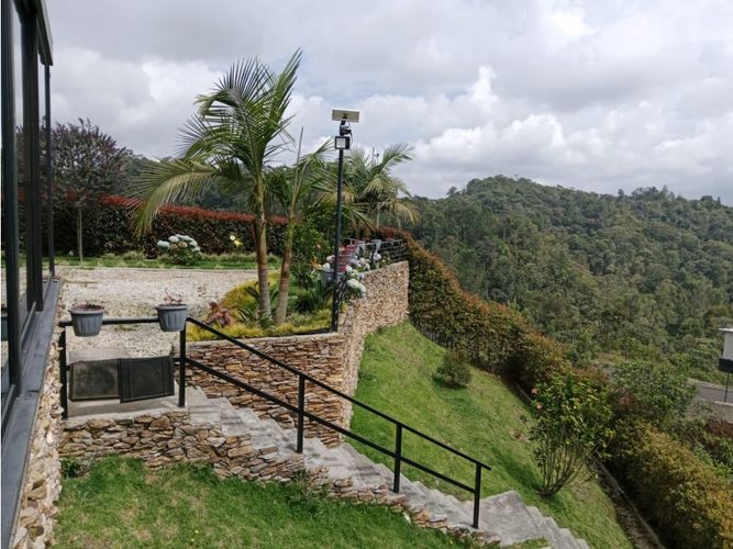 Casa de 3 alcobas en venta en Loma Del Escobero, Envigado, 420 m² · foto 17 de 24