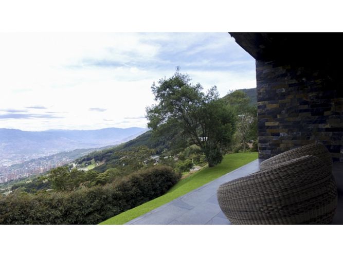 Casa de 3 alcobas en venta en Las Palmas, Medellín, 492 m² · foto 19 de 19