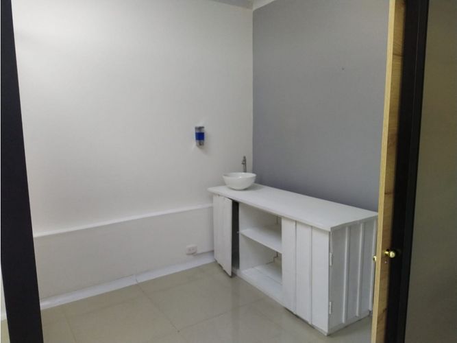 Local en arriendo en Patio Bonito, Medellín, 45 m² · foto 7 de 23